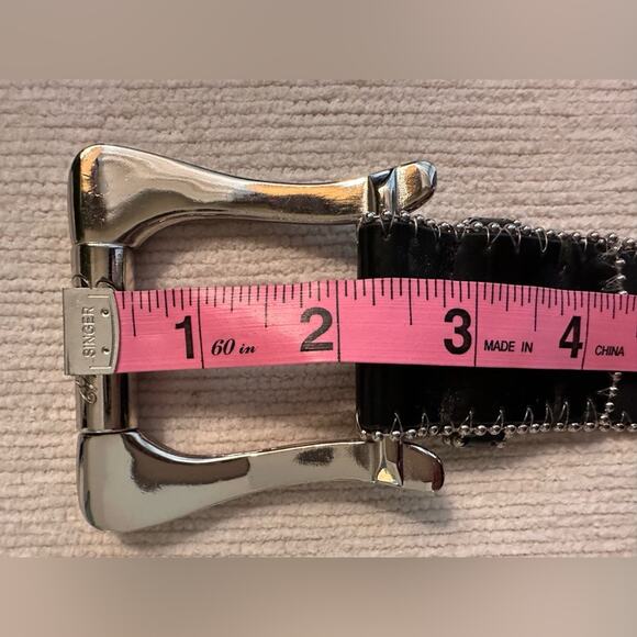 Guess Black Rhinestone Studded Vintage Signature Silver Buckle Belt Size XL - Picture 6 of 8